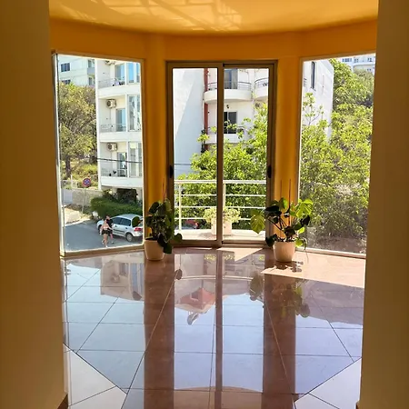 78 Ξενοδοχείο Vlorë